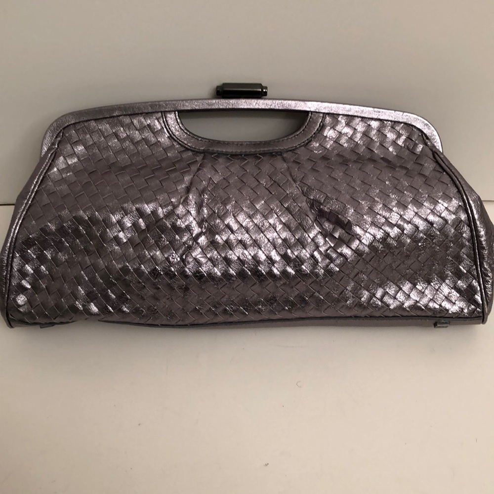 Elliott Luca Clutch